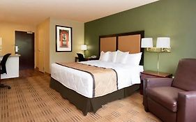 Mainstay Suites Chicago Hillside