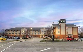 Mainstay Suites Chicago Hillside
